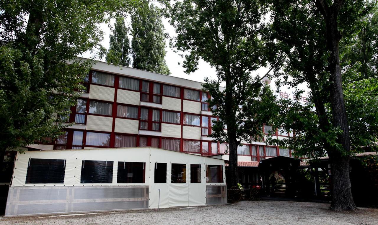 Rév Szálló Balaton Szántód Esterno foto