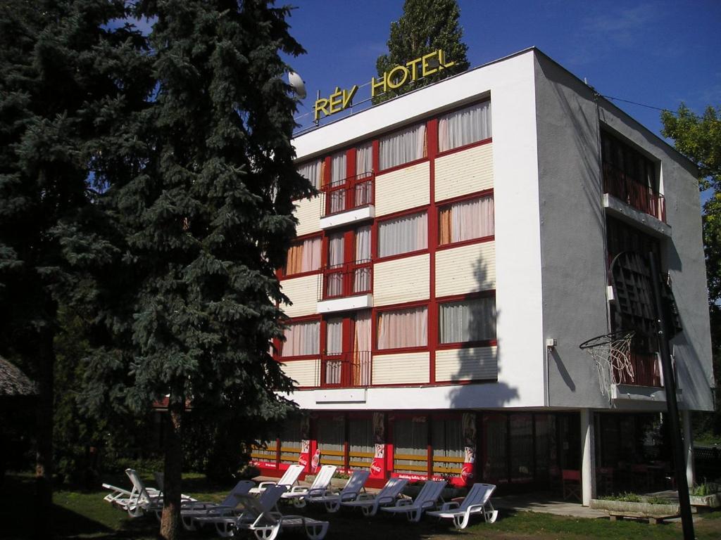 Rév Szálló Balaton Szántód Esterno foto