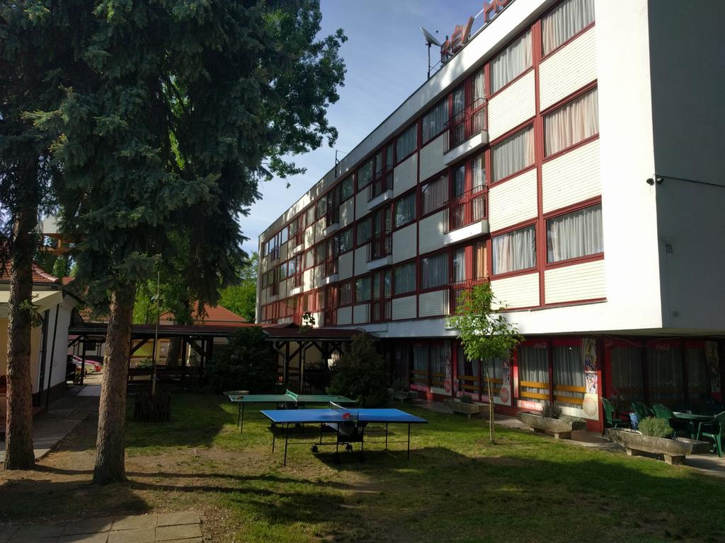 Rév Szálló Balaton Szántód Esterno foto